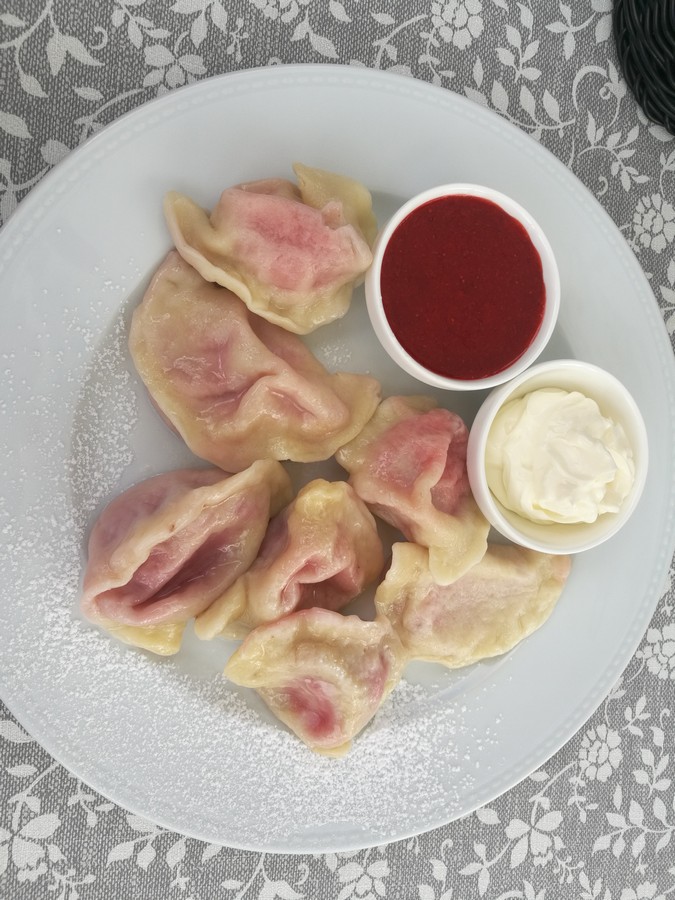 natka-i-tymianek-pierogi-z-truskawkami